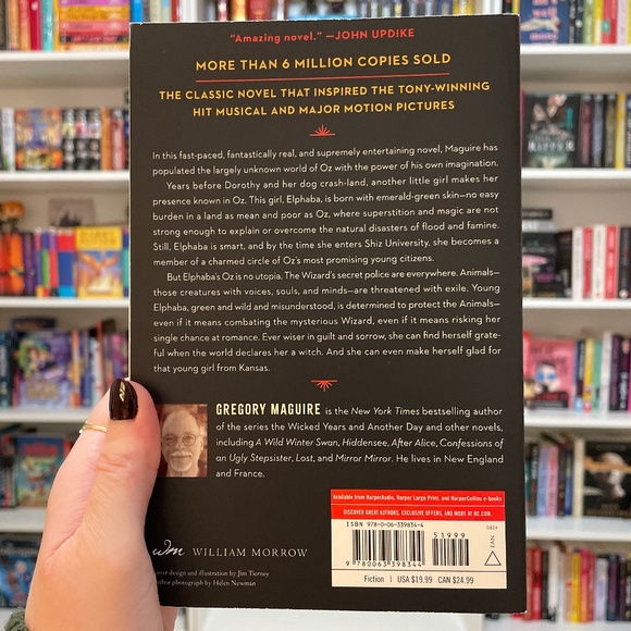 TikTok Fantasy Book: Wicked by Gregory Maguire - Picture 3 of 4